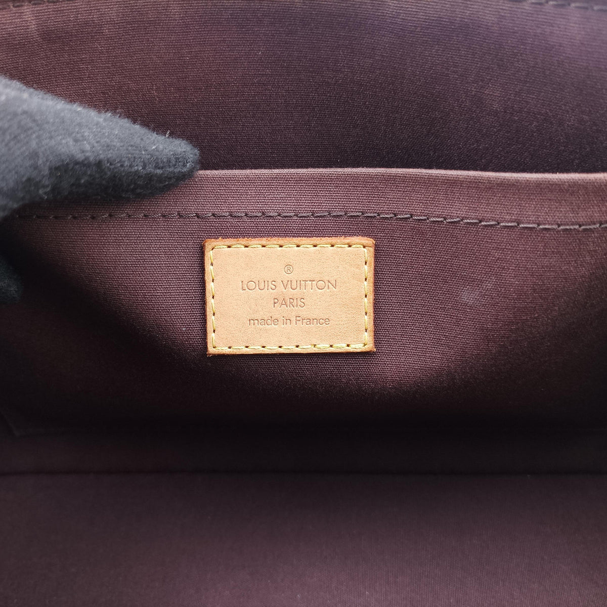 Pre-owned Louis Vuitton Rosewood Avenue Amaranth Vernis M93510 handbag | stylenewstar