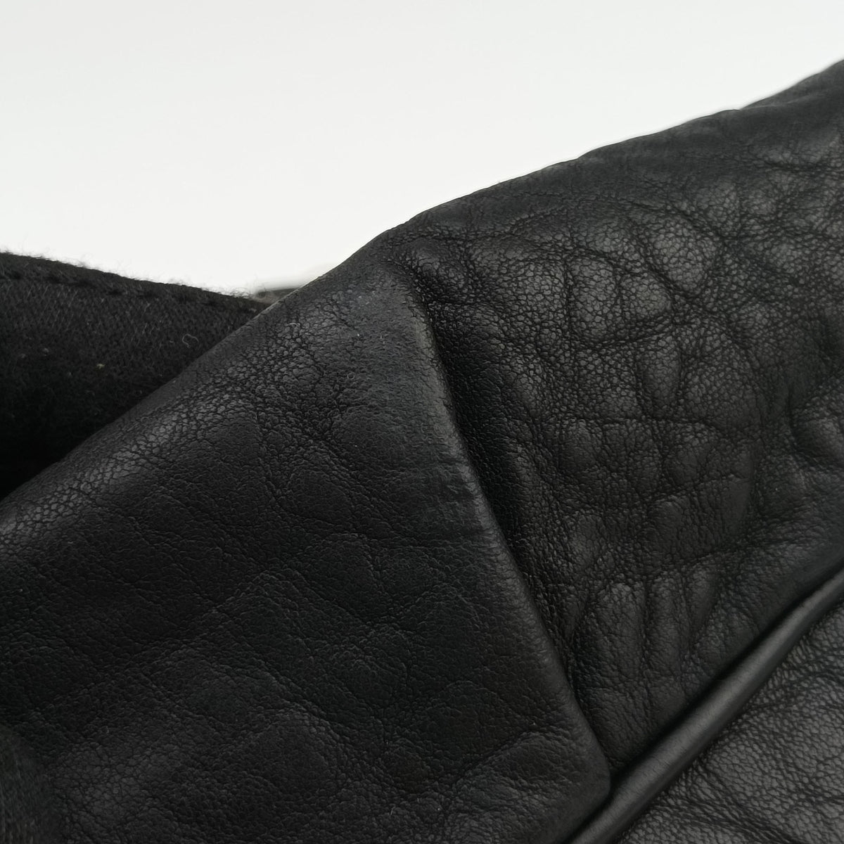 Pre-owned Fendi Mia Flap Black Leather 8BR614 shoulderbag | stylenewstar