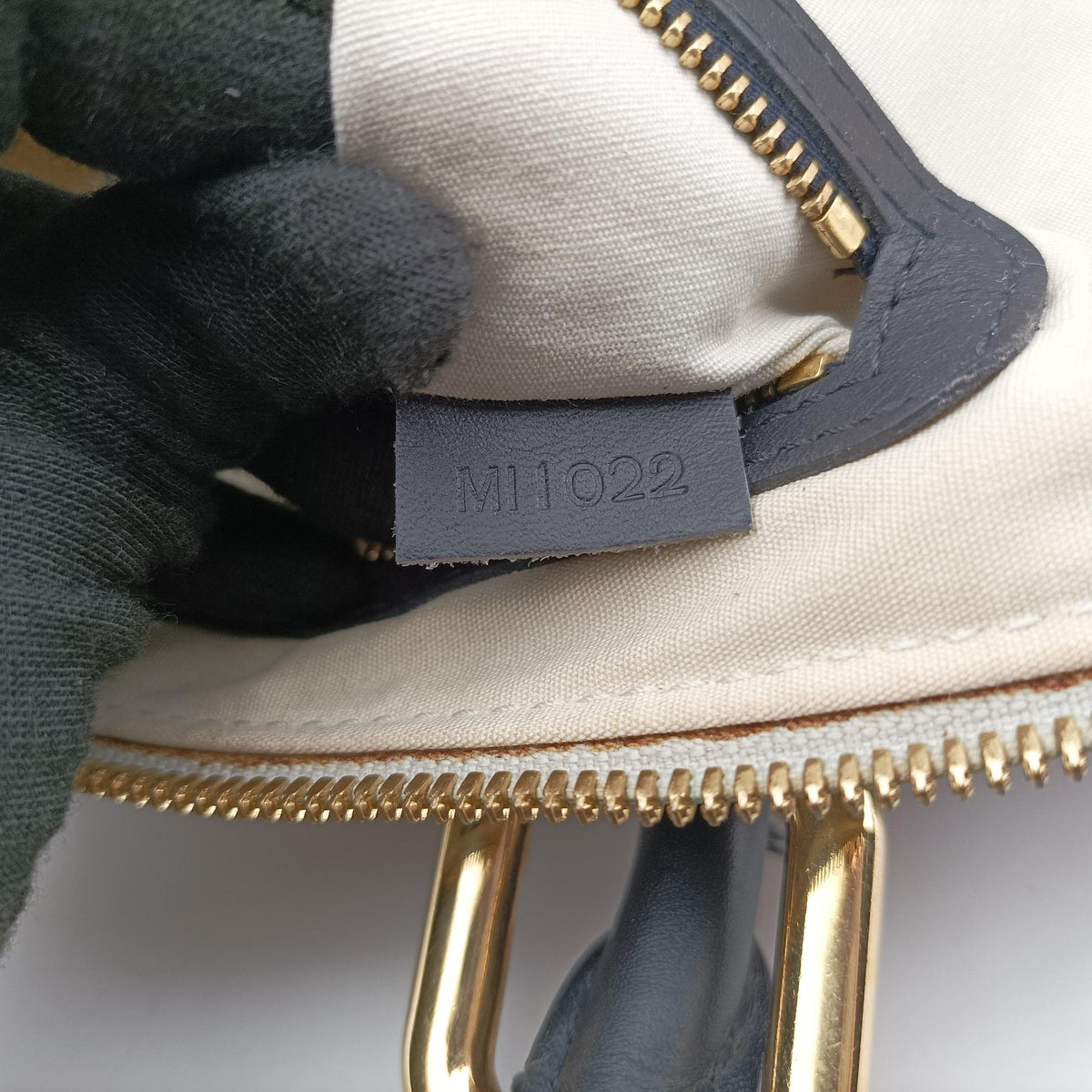 Pre-owned Louis Vuitton Monogram Mini Alma Long Navy × Gray Canvas × Leather M92303 handbag | stylenewstar
