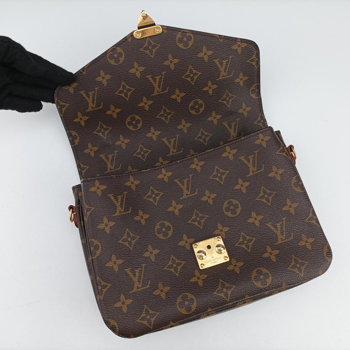 Secondhand Louis Vuitton Pochette Metis MM Brown Monogram Canvas M44875 shoulderbag | stylenewstar