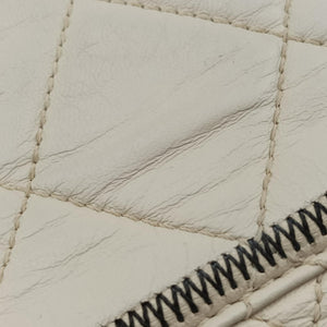 Pre-owned Chanel East West 2.55 White lambskin A37696 shoulderbag | stylenewstar