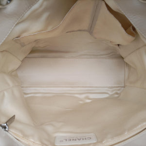 Pre-owned Chanel East West 2.55 White lambskin A37696 shoulderbag | stylenewstar