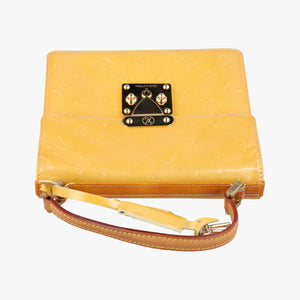 Pre-owned Louis Vuitton Spring Street Lime yellow Vernis M91068 handbag | stylenewstar