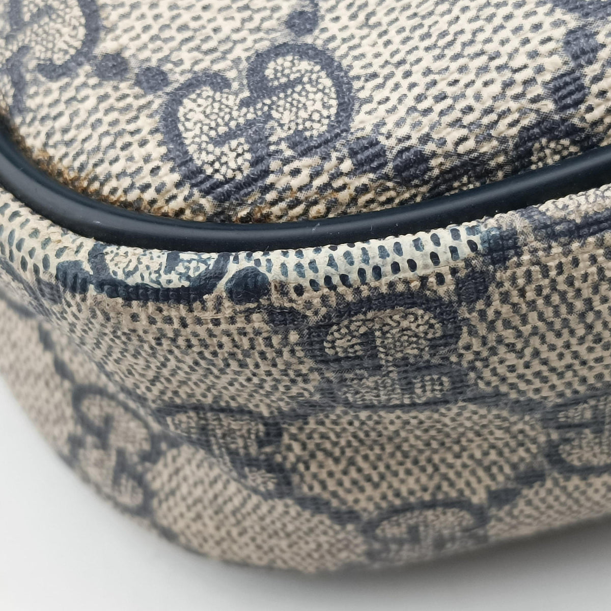 Vintage Gucci GG Supreme Business Beige×Navy PVC coated canvas×Leather 322287 handbag | stylenewstar