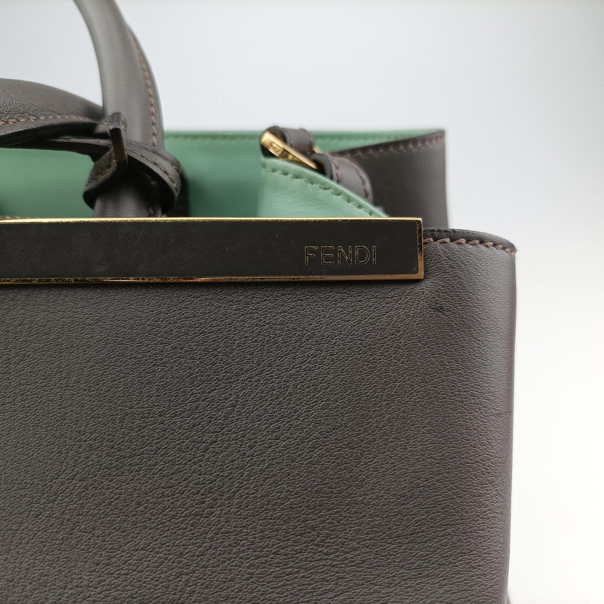 Pre-owned Fendi 2 JOURS Grey Leather 8BH250 shoulderbag | stylenewstar