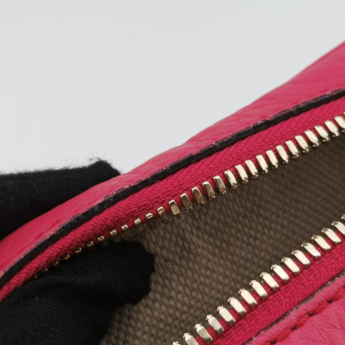 Pre-owned Gucci Soho Rose Leather 308364 shoulderbag | stylenewstar