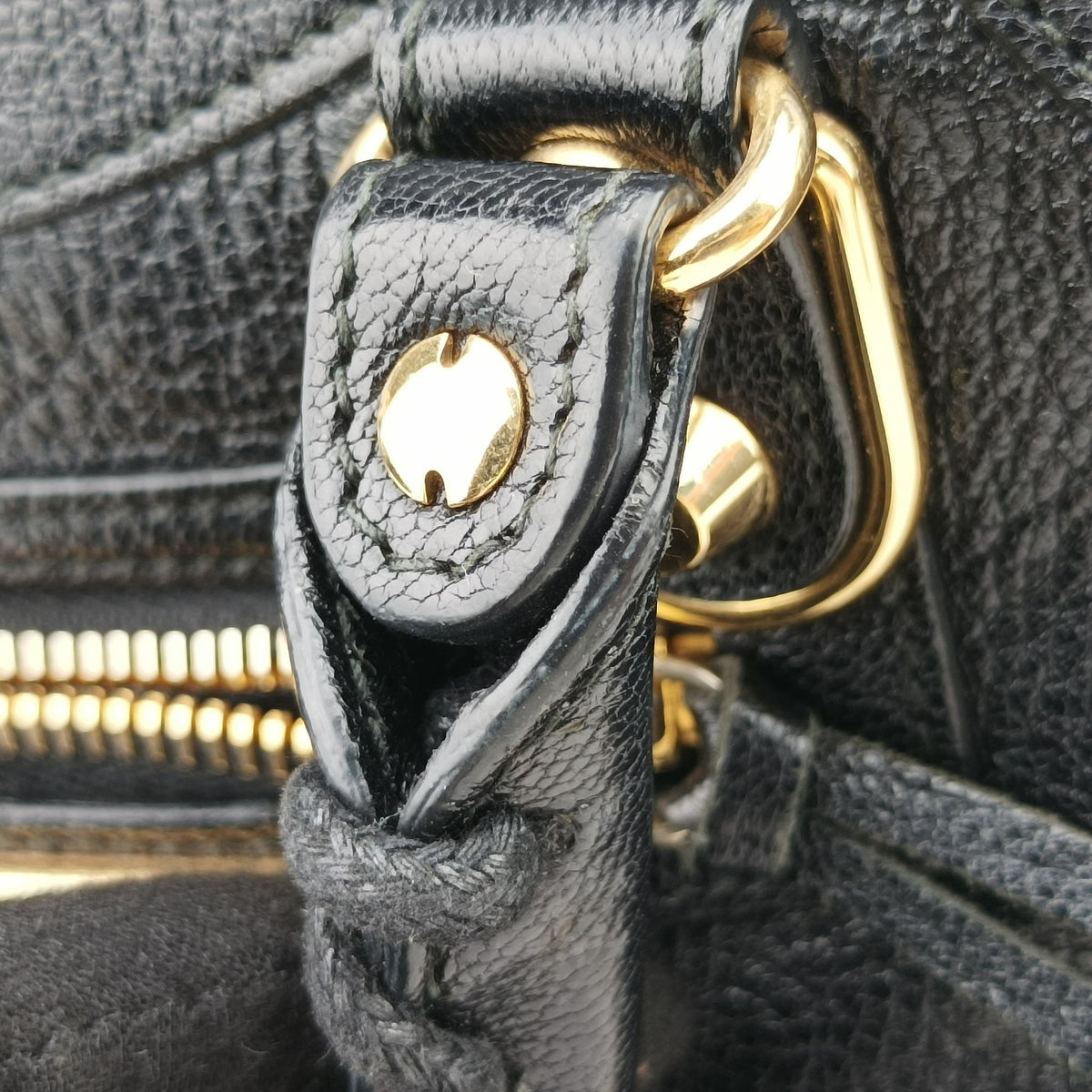 Pre-owned Balenciaga Classic City Black lambskin  shoulderbag | stylenewstar