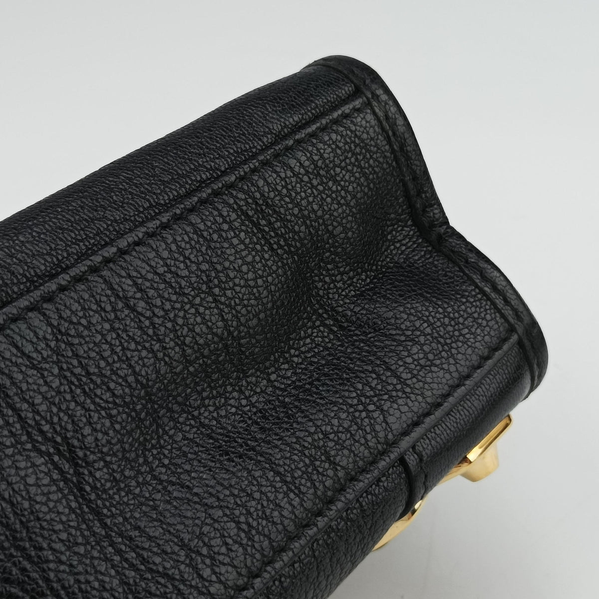 Pre-owned Balenciaga Classic City Black lambskin  shoulderbag | stylenewstar