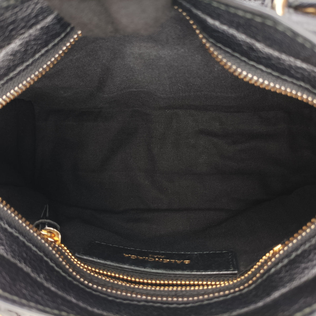 Pre-owned Balenciaga Classic City Black lambskin  shoulderbag | stylenewstar