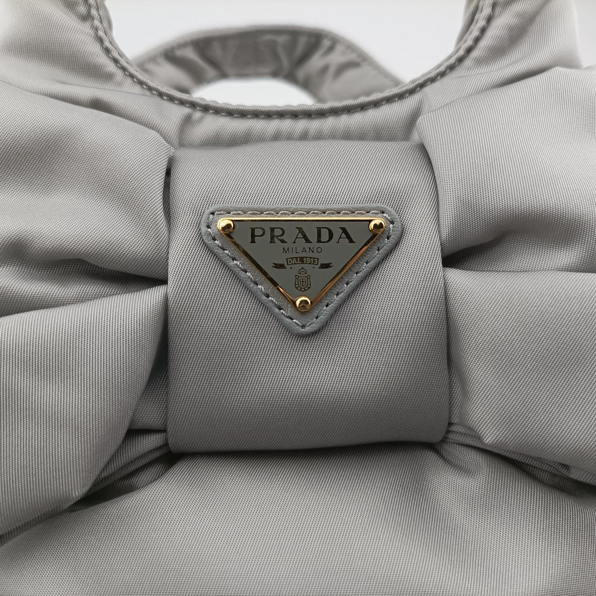 Pre-owned Prada Ribbon Re-Nylon Grey Nylon 1BA359 shoulderbag | stylenewstar