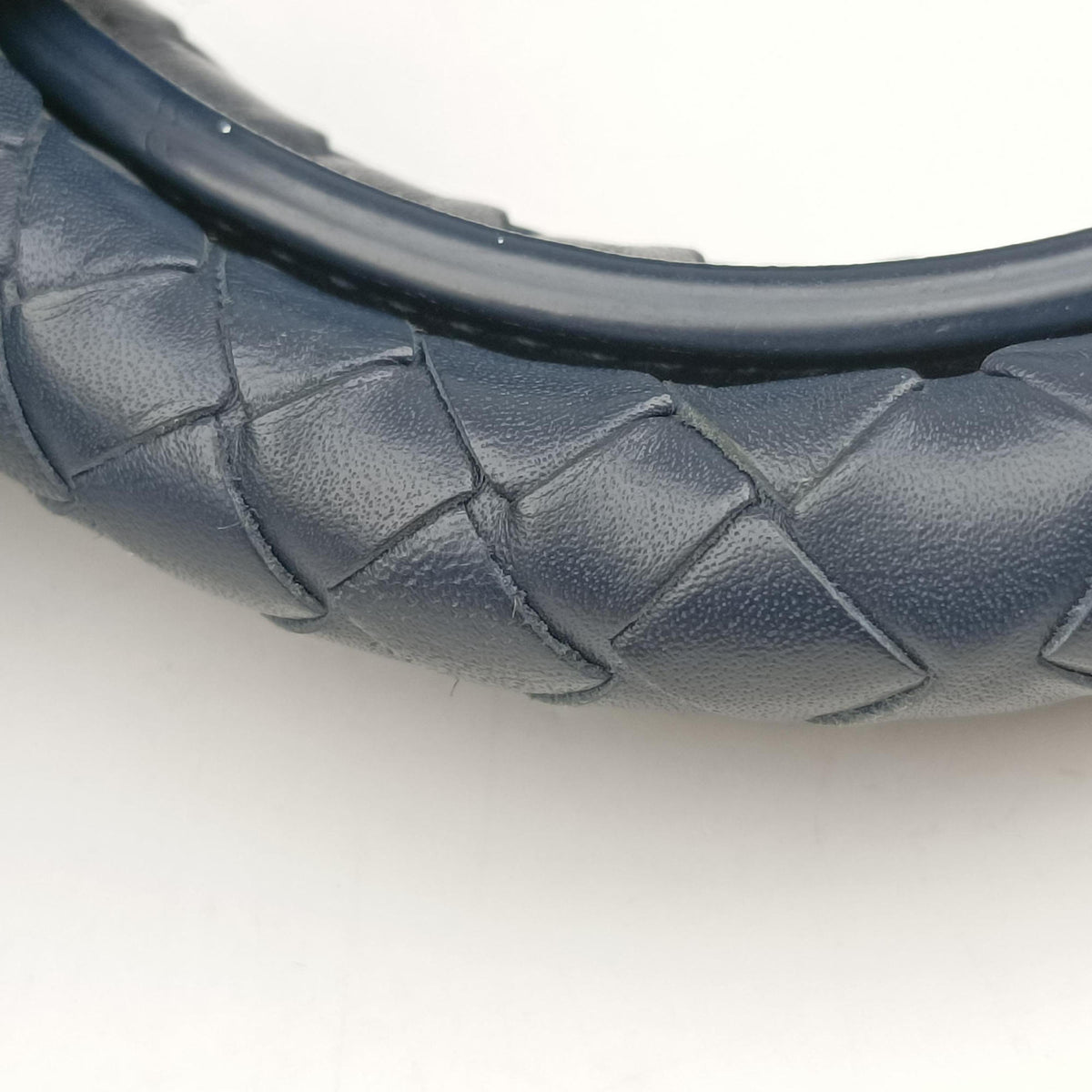 Pre-owned Bottega Veneta Intrecciato Navy lambskin  handbag | stylenewstar