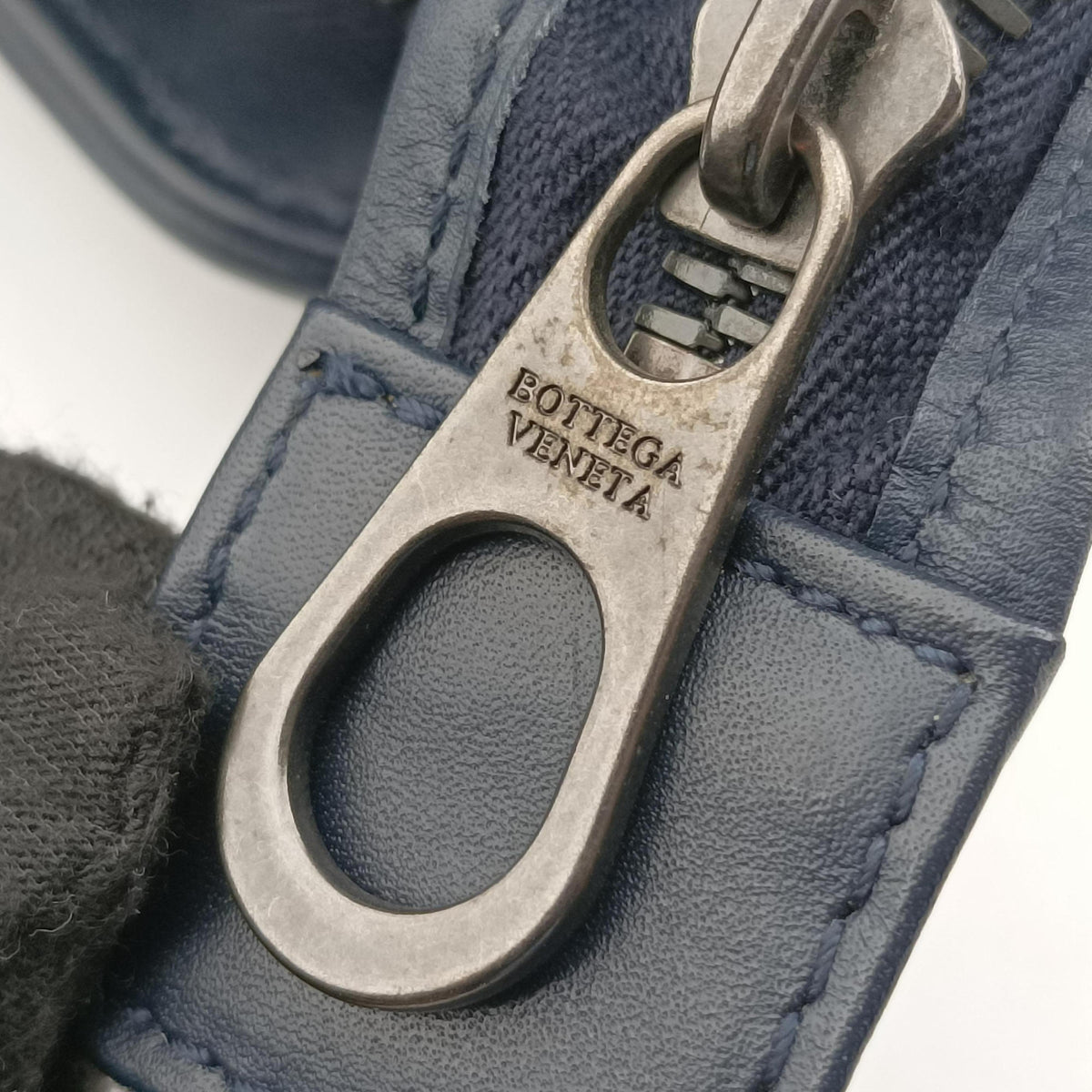 Pre-owned Bottega Veneta Intrecciato Navy lambskin  handbag | stylenewstar