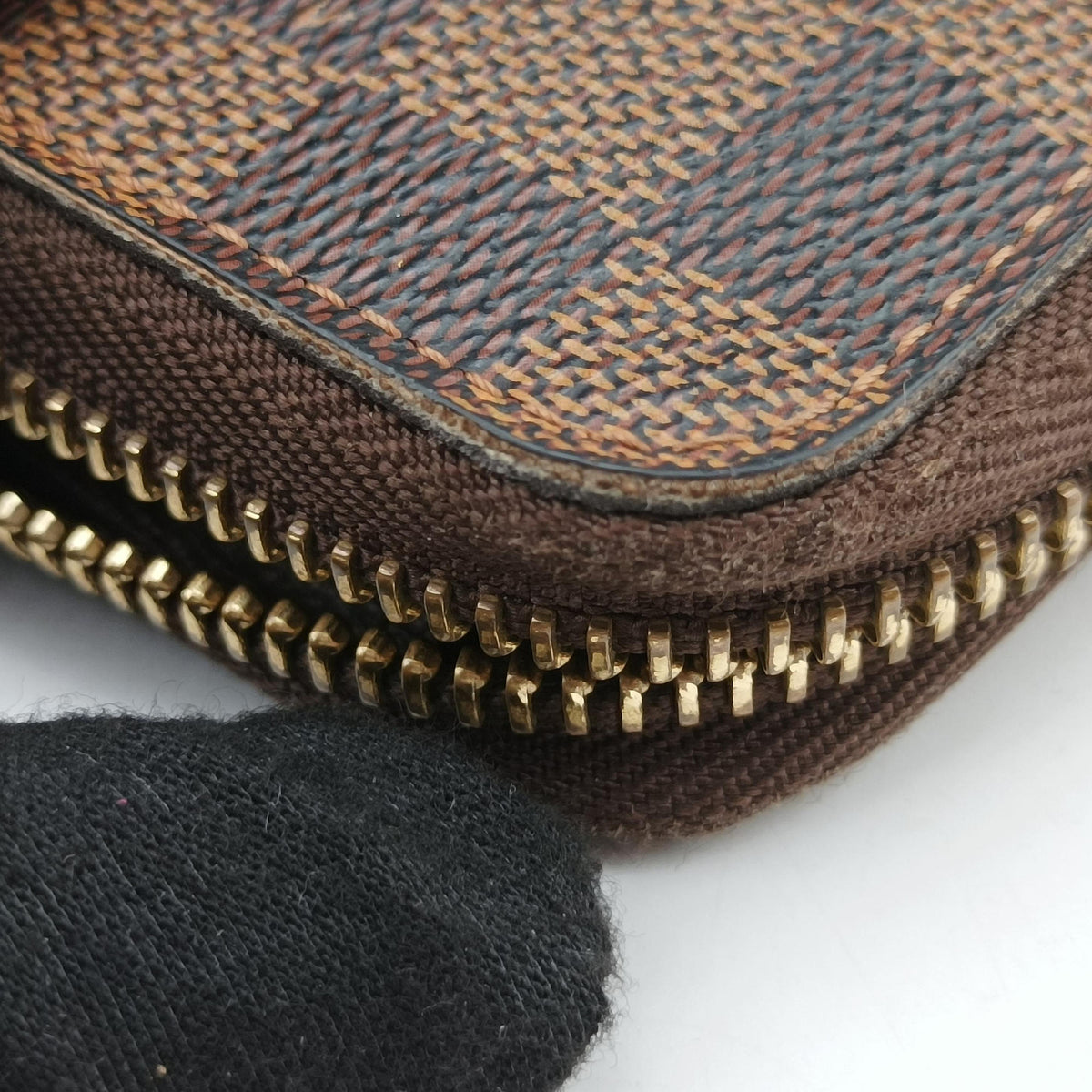 Pre-owned Louis Vuitton Zippy EBENE Damier Canvas N41661 long-wallet | stylenewstar