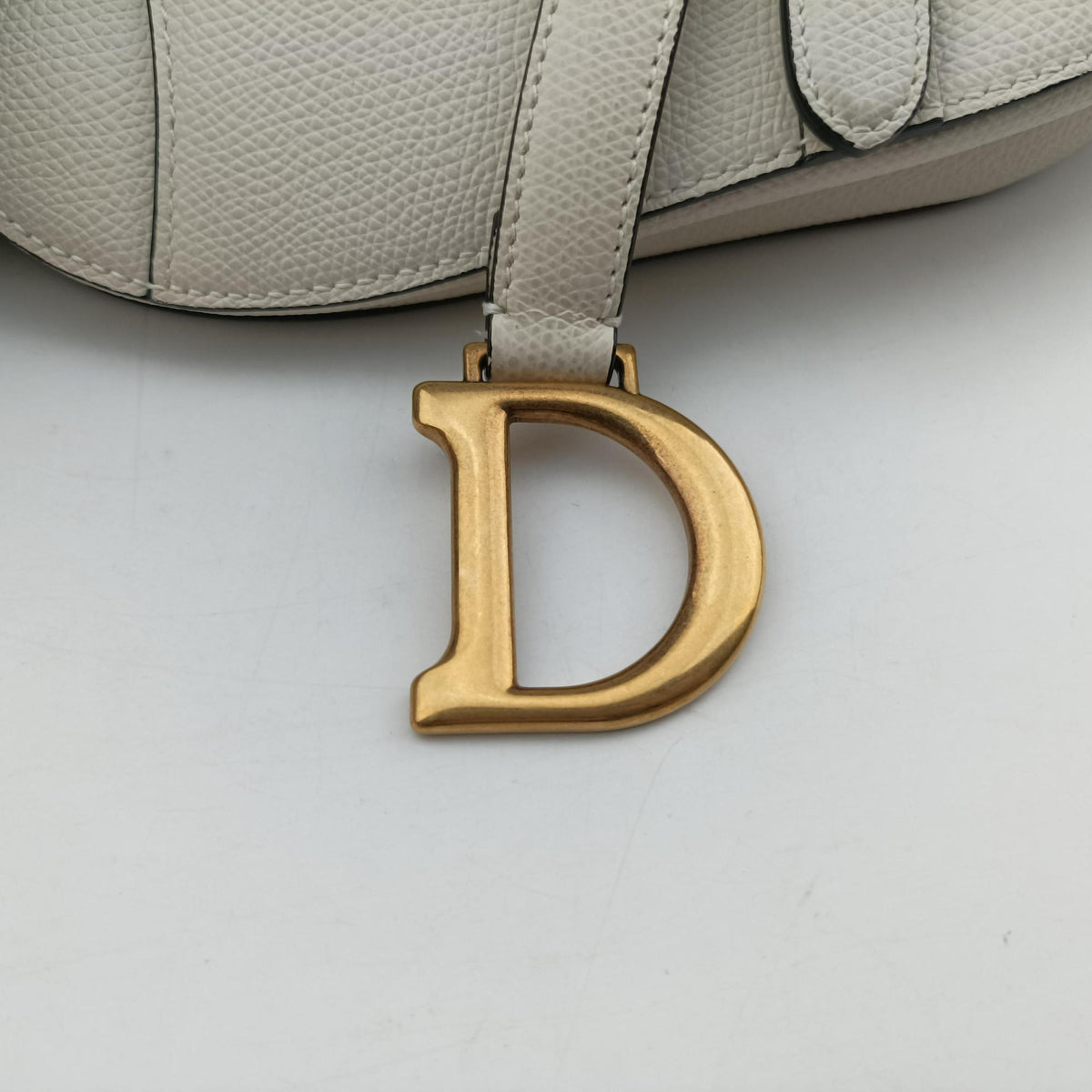 Pre-owned Christian Dior Saddle White Leather  handbag | stylenewstar