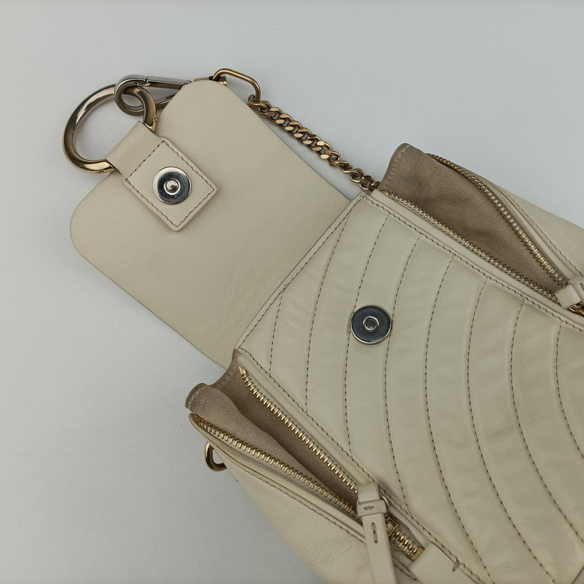 Pre-owned Chloe FAYE mini White leather  shoulderbag | stylenewstar