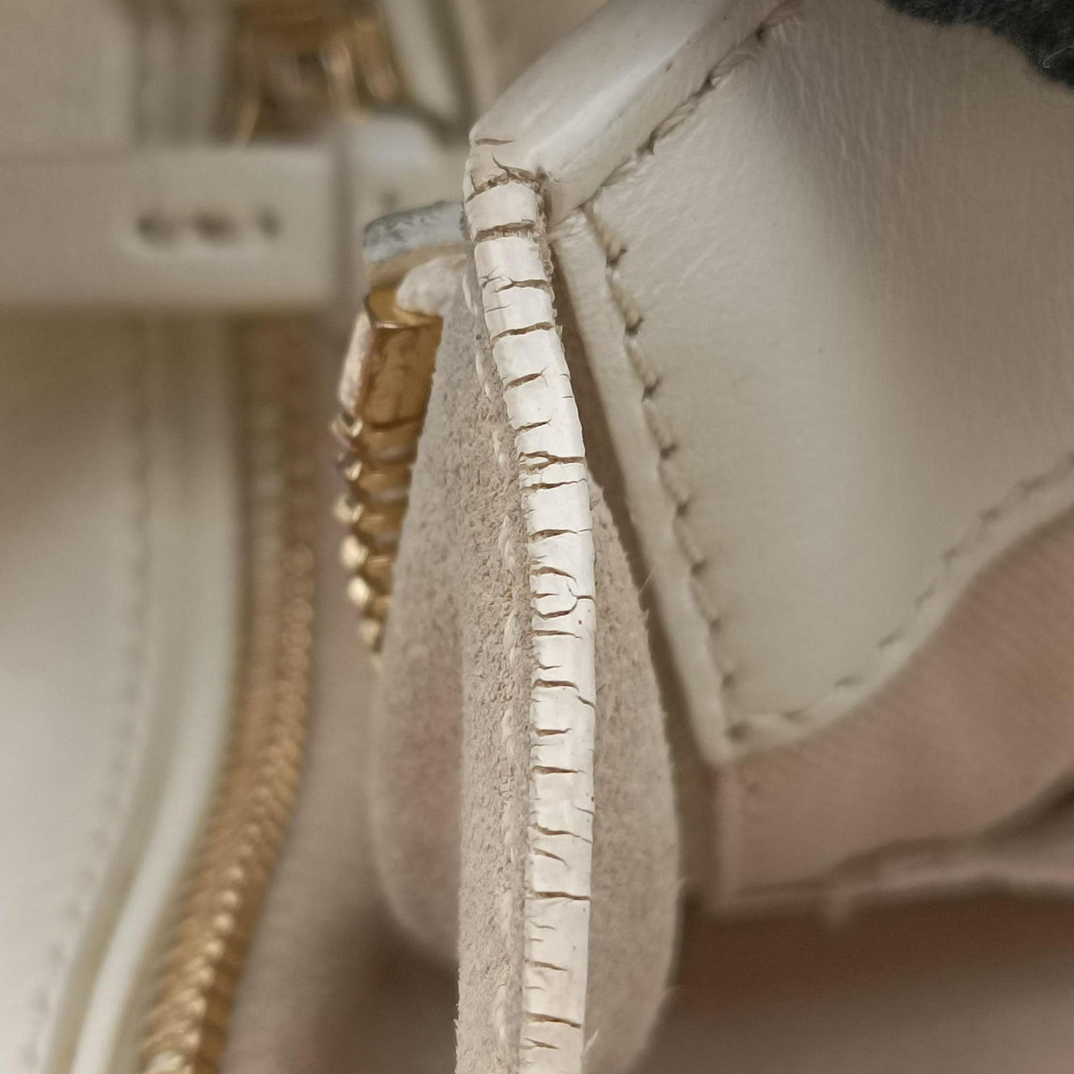 Pre-owned Chloe FAYE mini White leather  shoulderbag | stylenewstar