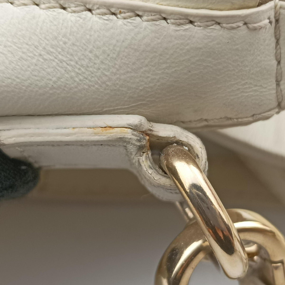 Pre-owned Chloe FAYE mini White leather  shoulderbag | stylenewstar