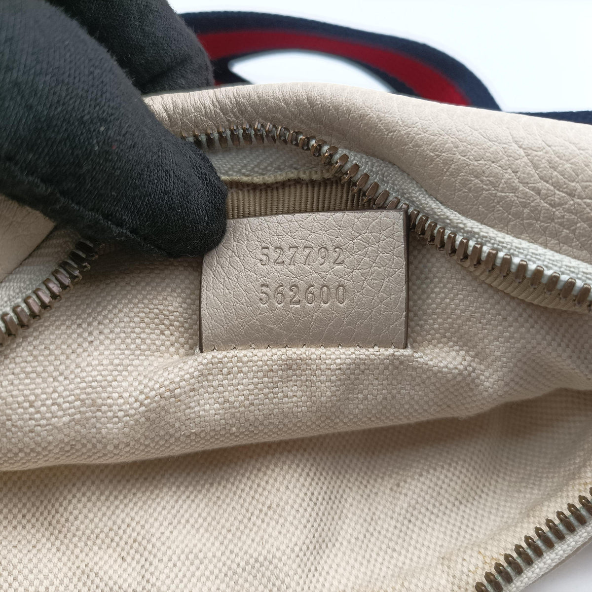 Pre-owned Gucci Print White Leather 527792 bum bag/waist bag | stylenewstar