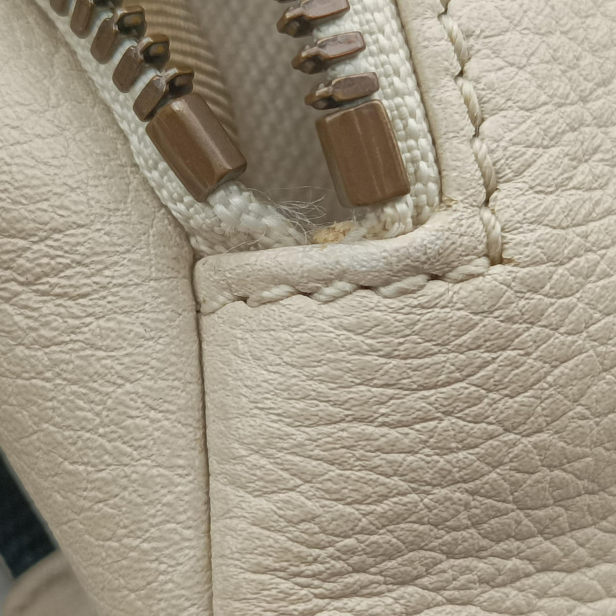 Pre-owned Gucci Print White Leather 527792 bum bag/waist bag | stylenewstar