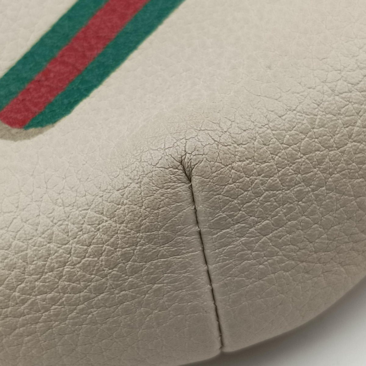 Pre-owned Gucci Print White Leather 527792 bum bag/waist bag | stylenewstar