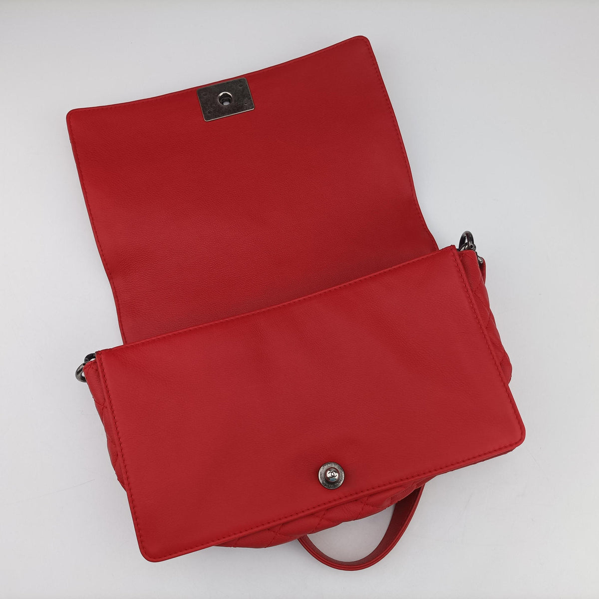 Pre-owned Chanel BOY CHANEL Red Leather A67948 shoulderbag | stylenewstar