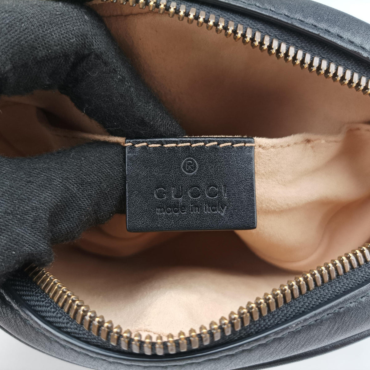 Secondhand Gucci GG Marmont Black Leather 476434 bum bag/waist bag | stylenewstar