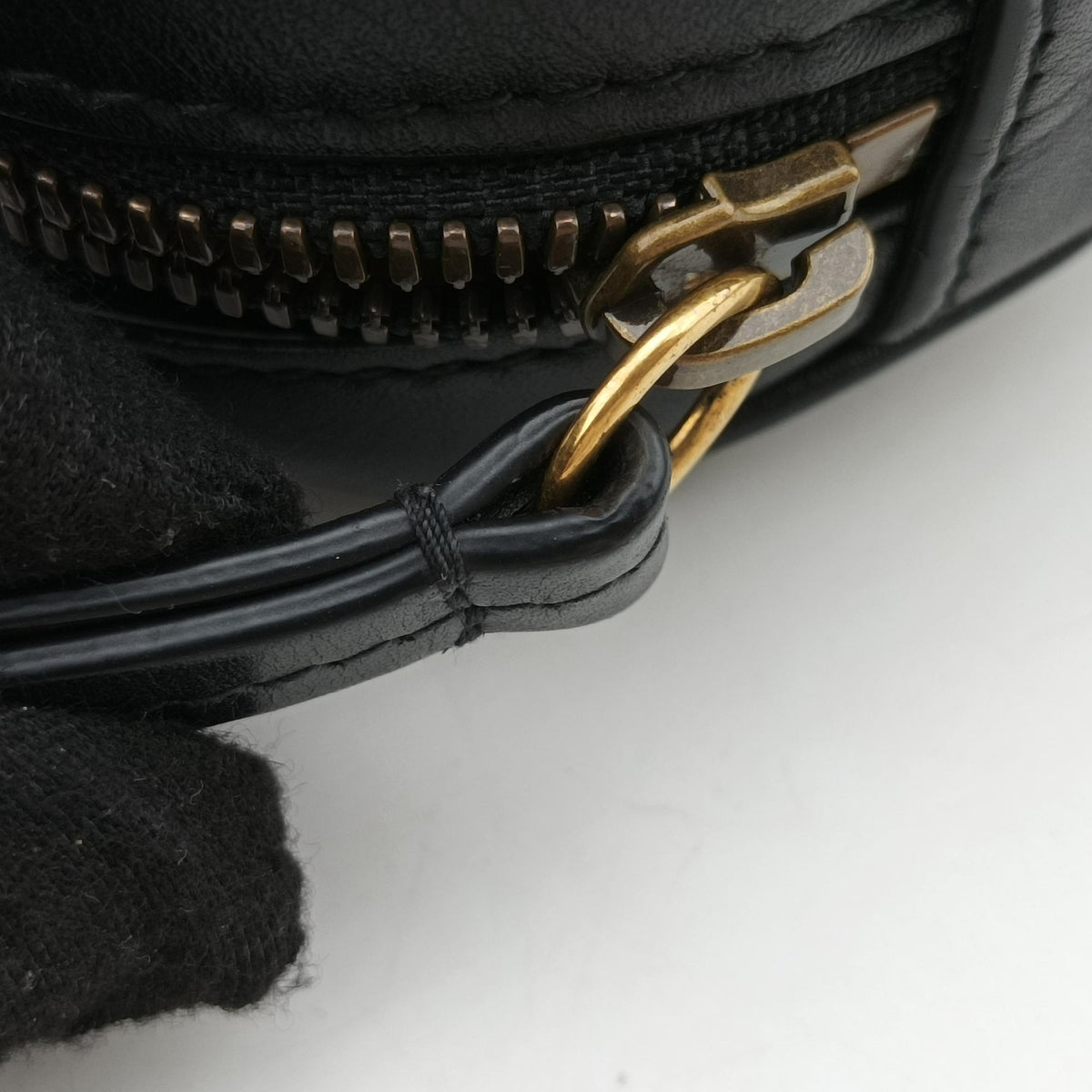 Secondhand Gucci GG Marmont Black Leather 476434 bum bag/waist bag | stylenewstar