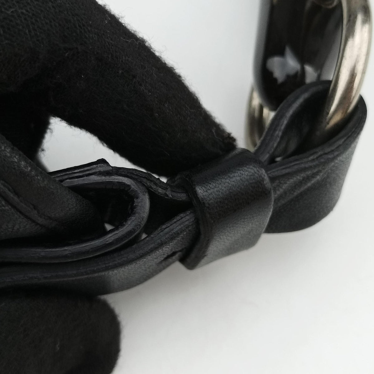 Pre-owned Yves Saint Laurent Mombasa Black Leather 95363 shoulderbag | stylenewstar