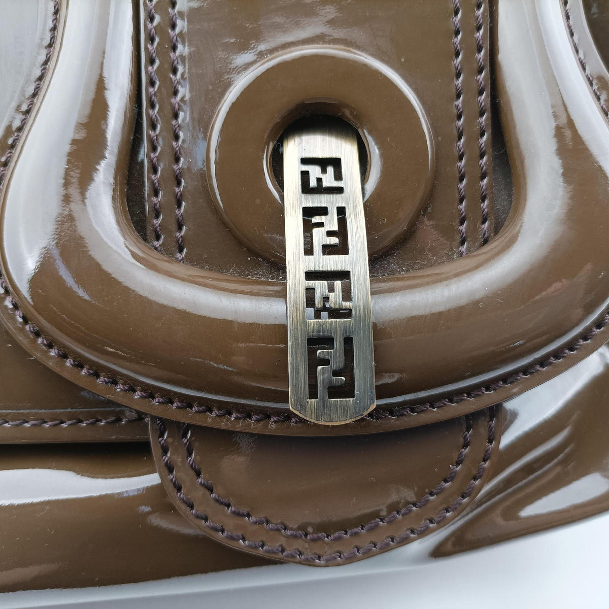 Vintage Fendi B Bag Brown Patent 8BN165 handbag | stylenewstar