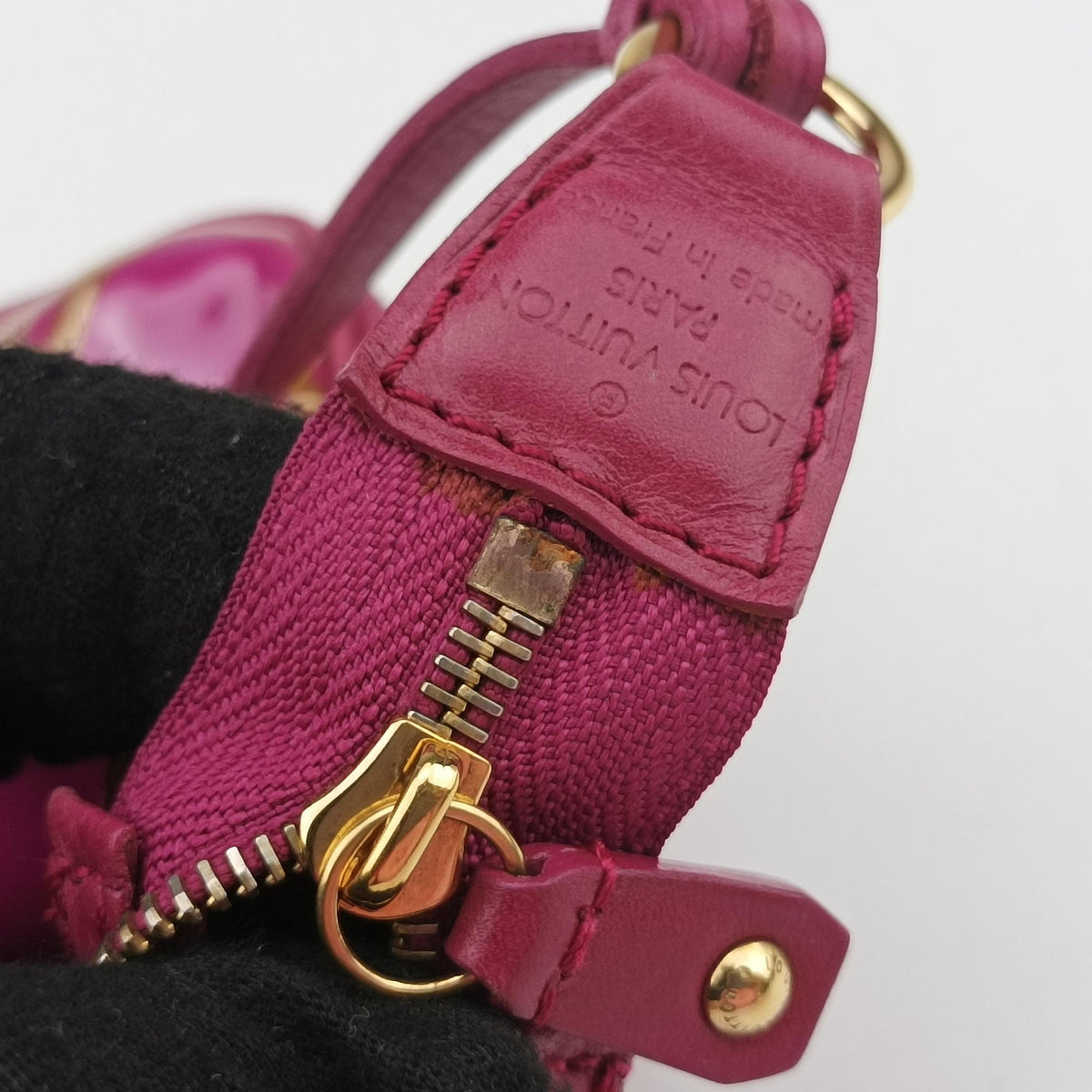 Pre-owned Louis Vuitton Charm Pochette Accessoires pink×multicolor leather×vinyl M95160 shoulderbag | stylenewstar