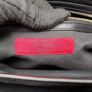 Pre-owned Valentino Rockstud Black Leather  shoulderbag | stylenewstar