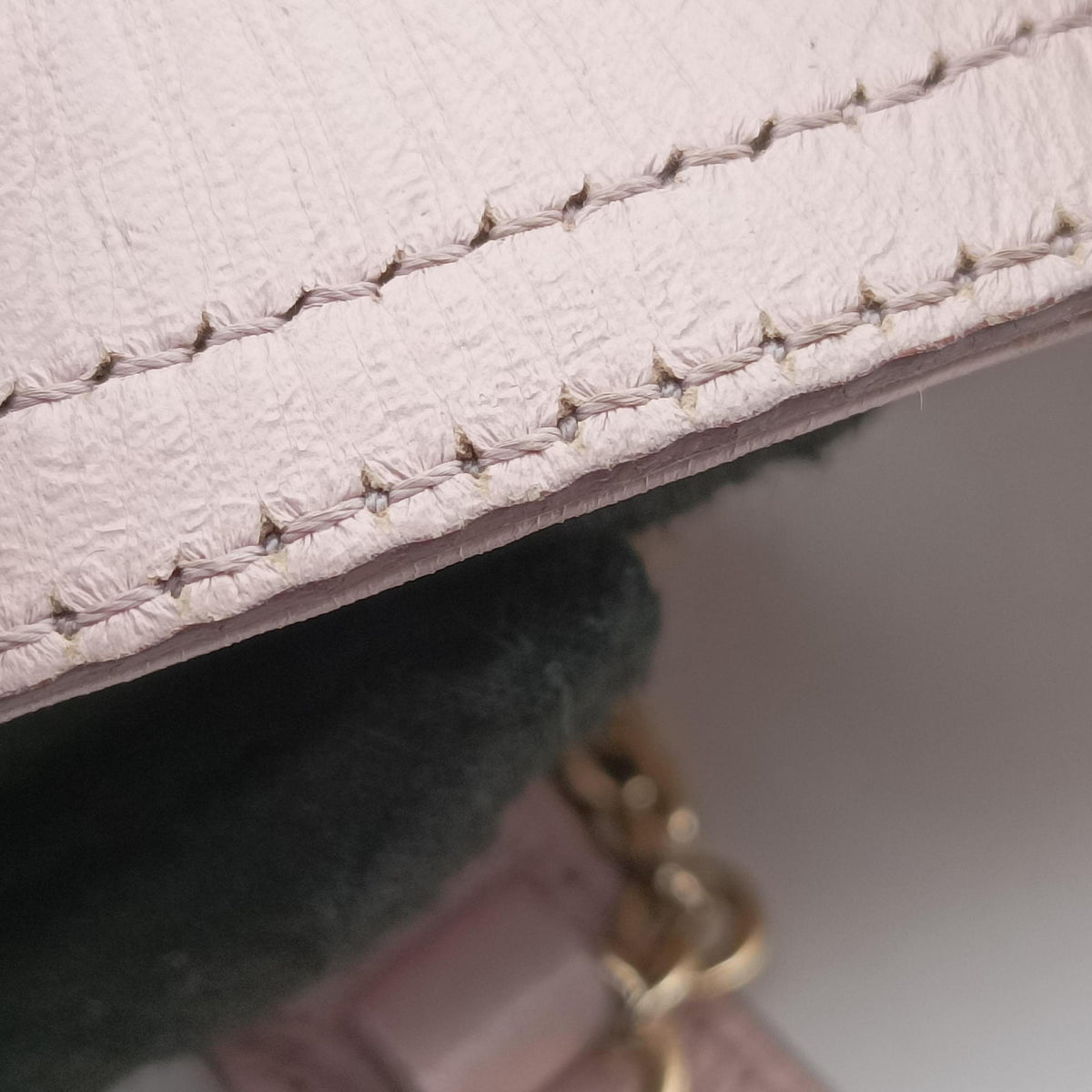 Pre-owned Fendi Baguette Chain Flap Pink Leather 8BT139 shoulderbag | stylenewstar
