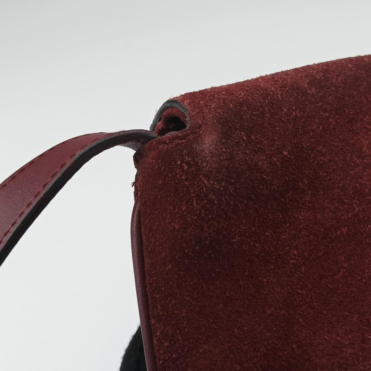 Pre-owned Gucci Arli Burgundy Suede×leather 550126 shoulderbag | stylenewstar