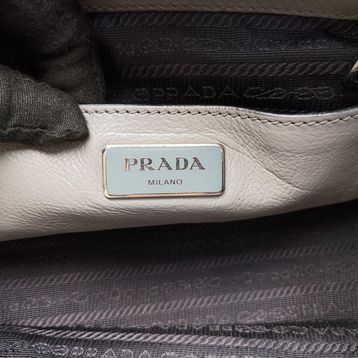 Secondhand Prada Glace Twin Pocket Tote Grey leather B2625M handbag | stylenewstar