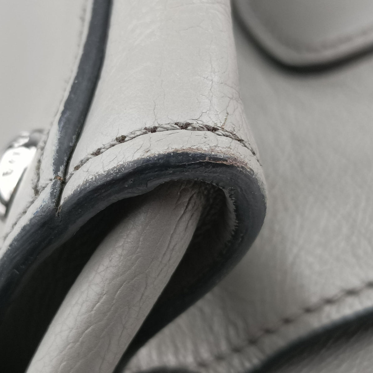 Secondhand Prada Glace Twin Pocket Tote Grey leather B2625M handbag | stylenewstar