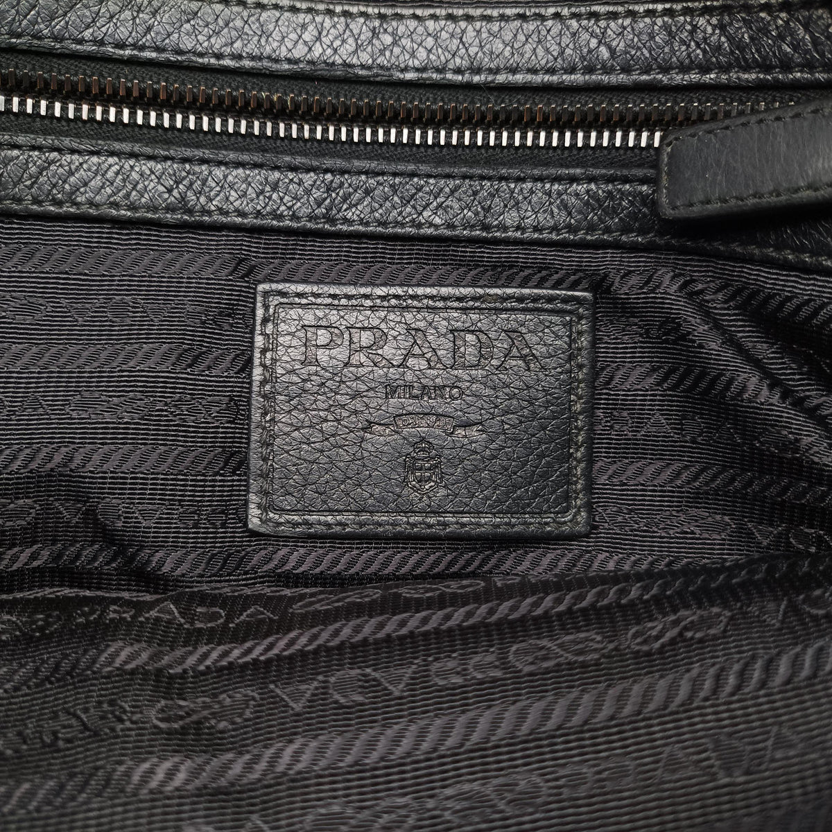 Pre-owned Prada Logo Black Leather VA0802 shoulderbag | stylenewstar