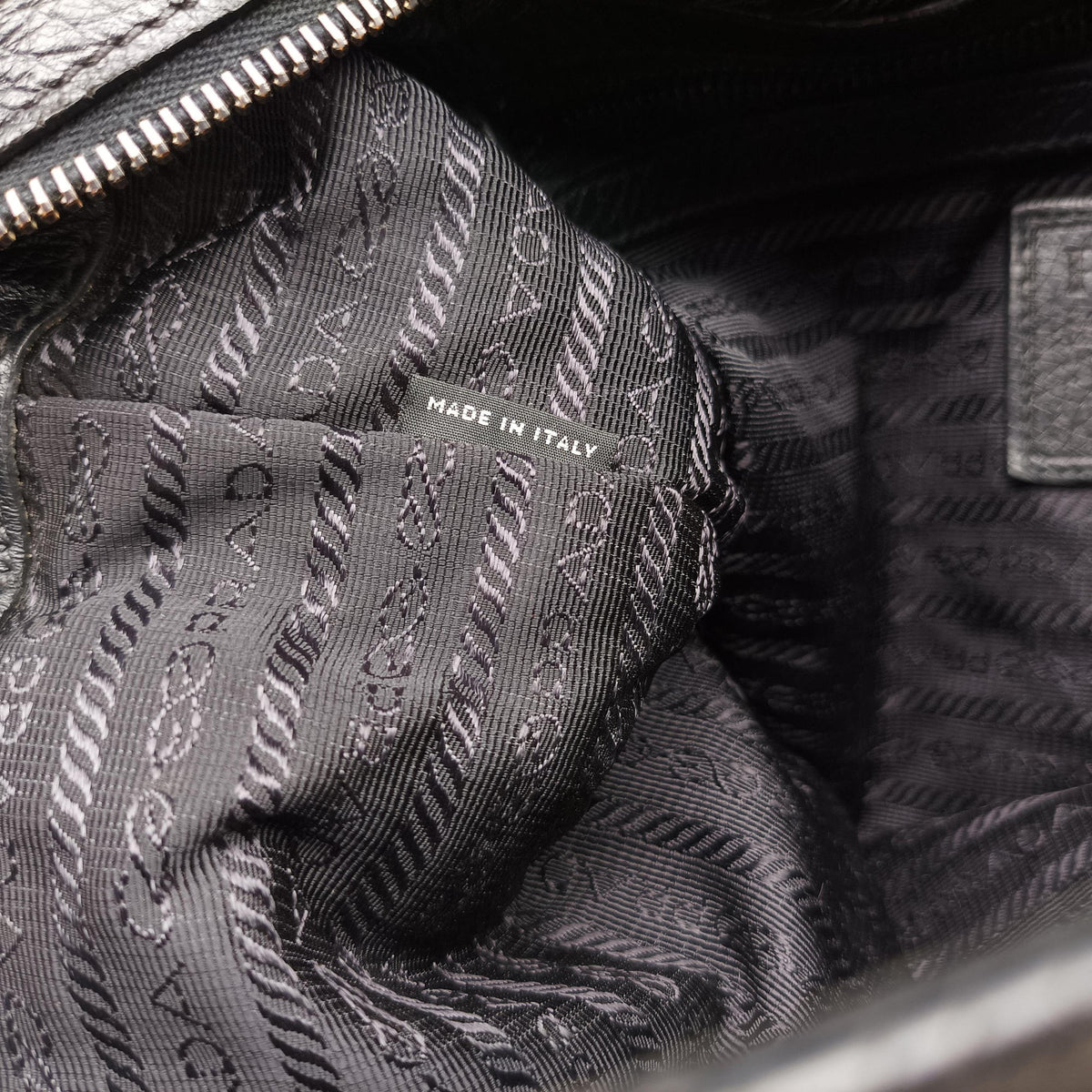 Pre-owned Prada Logo Black Leather VA0802 shoulderbag | stylenewstar