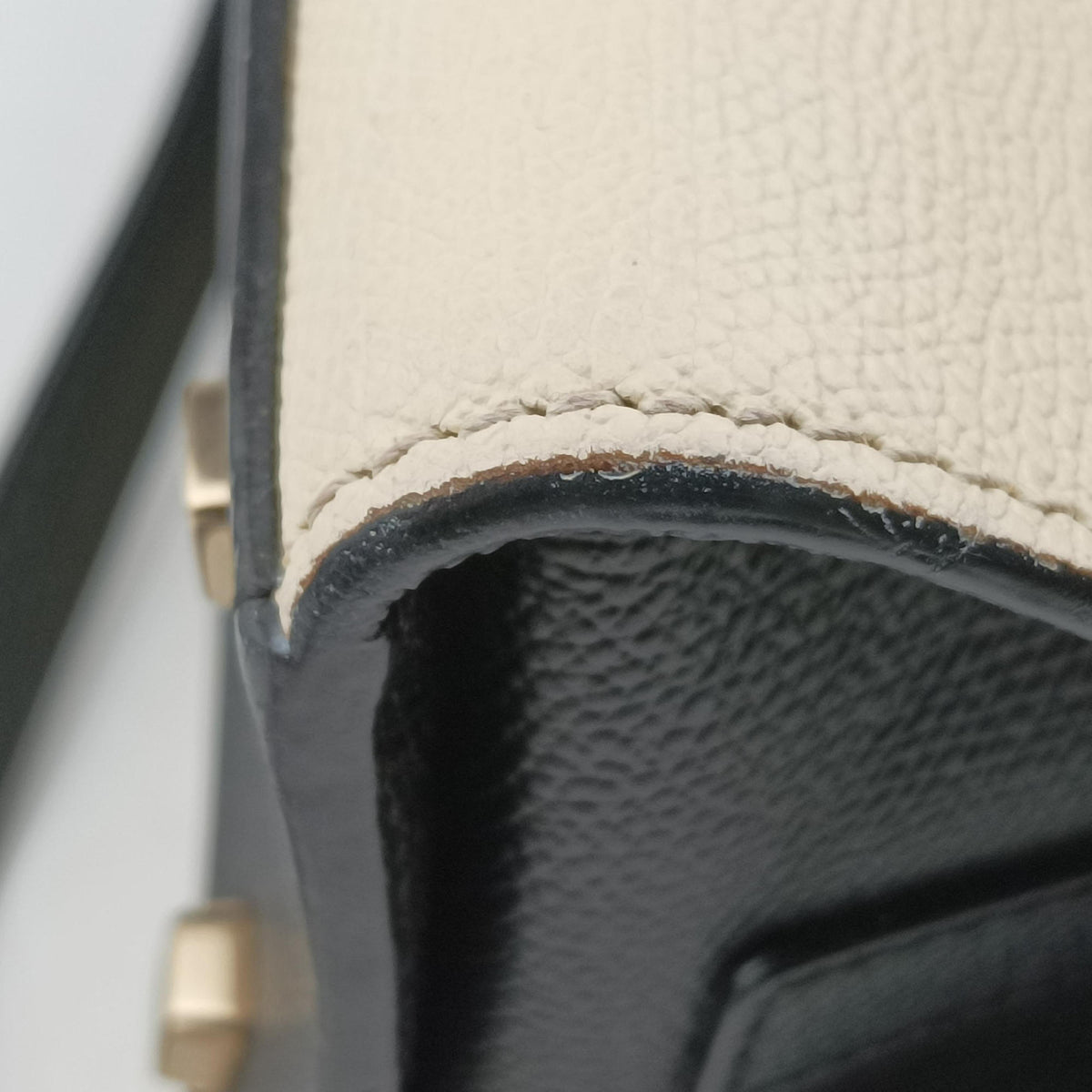 Pre-owned Valextra Iside White × Black Calfskin  shoulderbag | stylenewstar