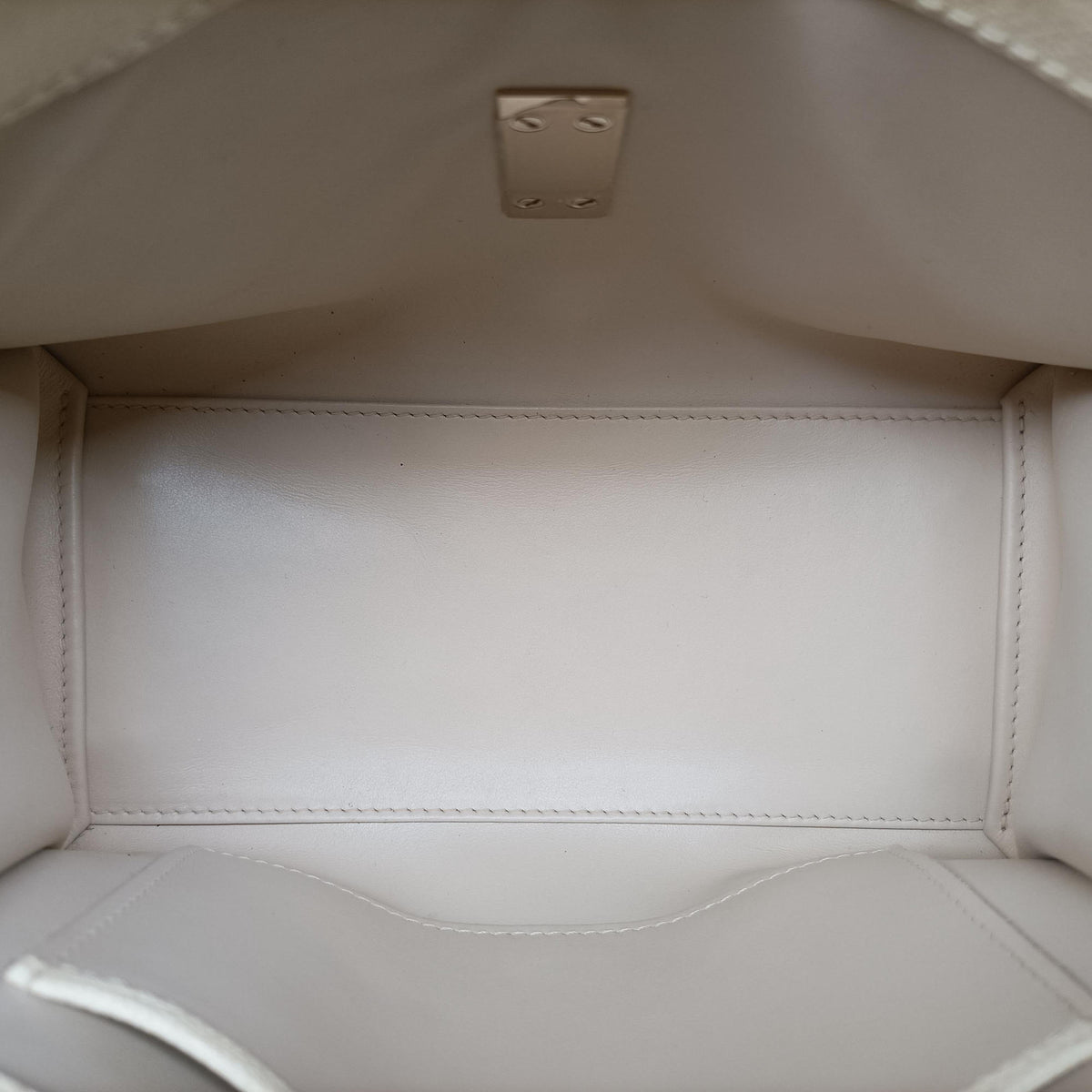 Pre-owned Valextra Iside White × Black Calfskin  shoulderbag | stylenewstar