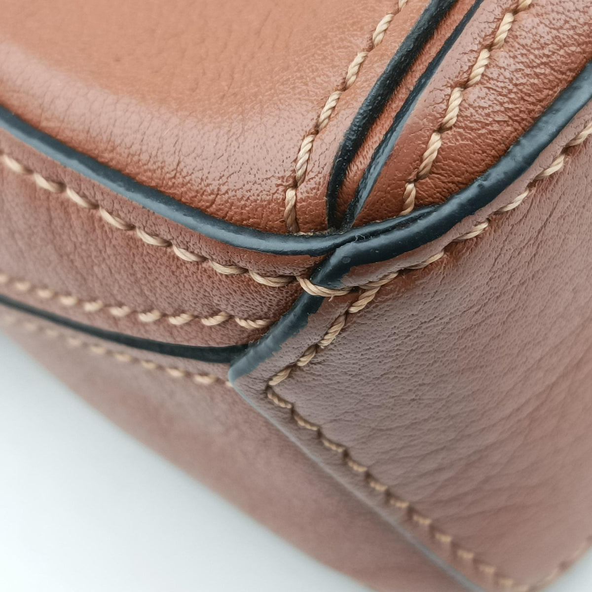 Pre-owned Loewe Puzzle Brown Leather  shoulderbag | stylenewstar