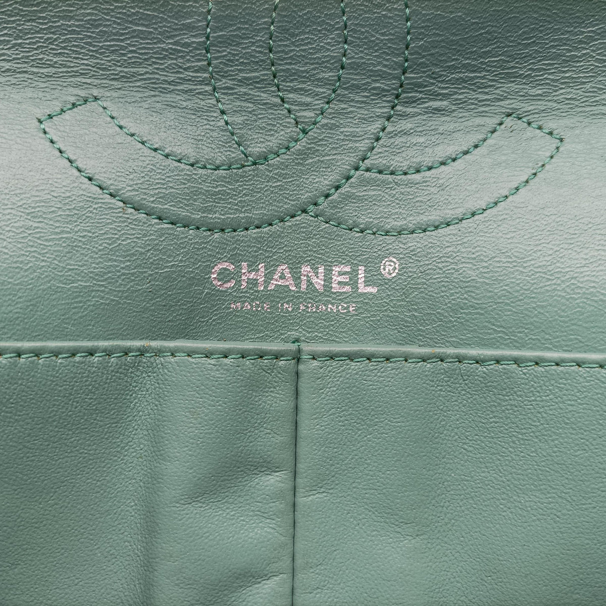 Pre-owned Chanel 2.55 Matelasse Green Fabric A66985 shoulderbag | stylenewstar