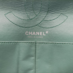 Pre-owned Chanel 2.55 Matelasse Green Fabric A66985 shoulderbag | stylenewstar