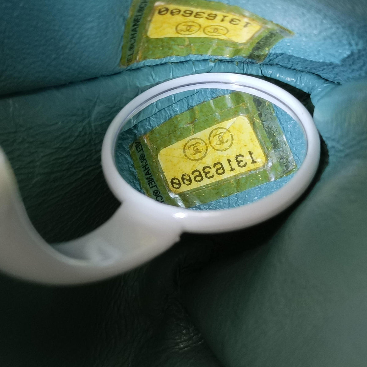 Pre-owned Chanel 2.55 Matelasse Green Fabric A66985 shoulderbag | stylenewstar