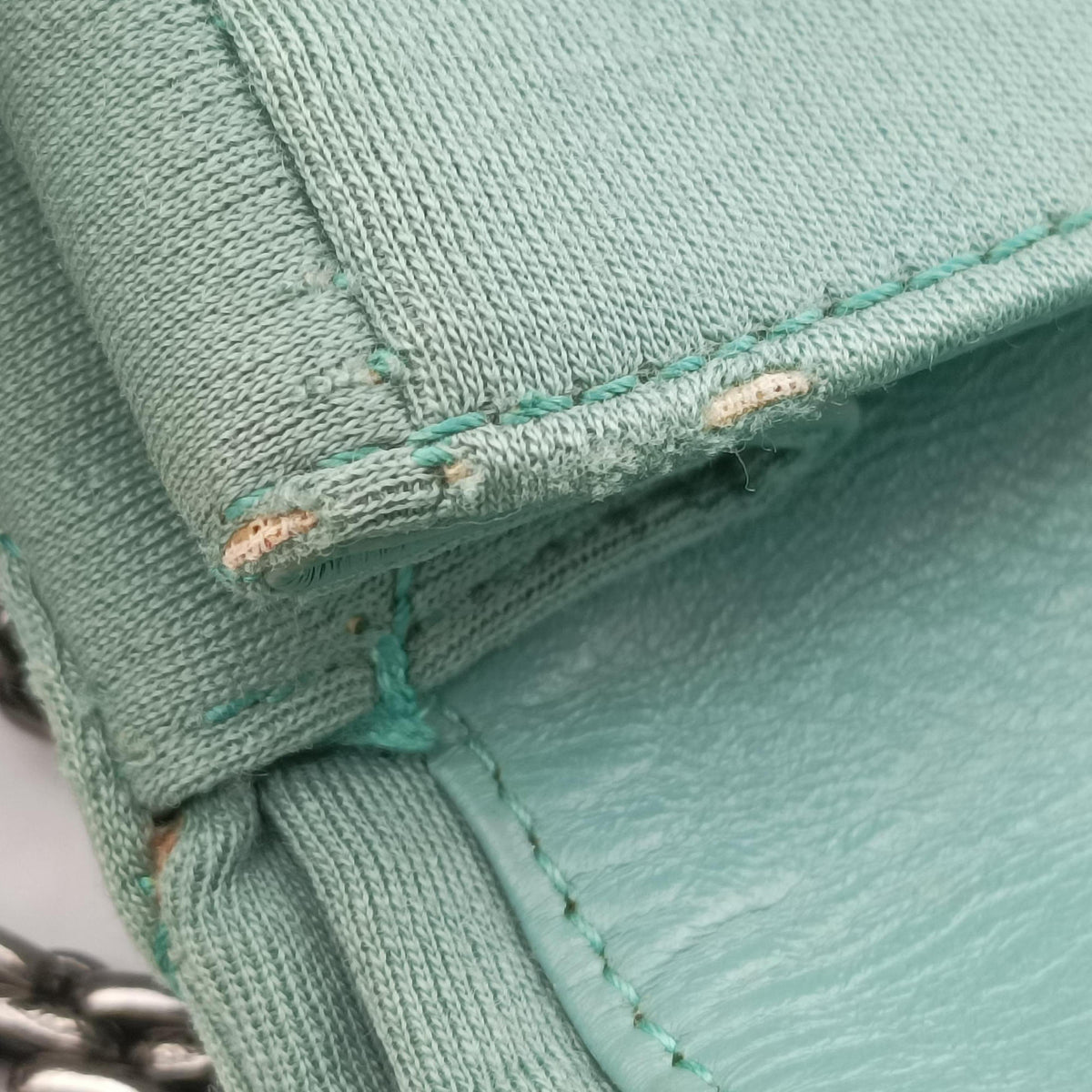 Pre-owned Chanel 2.55 Matelasse Green Fabric A66985 shoulderbag | stylenewstar