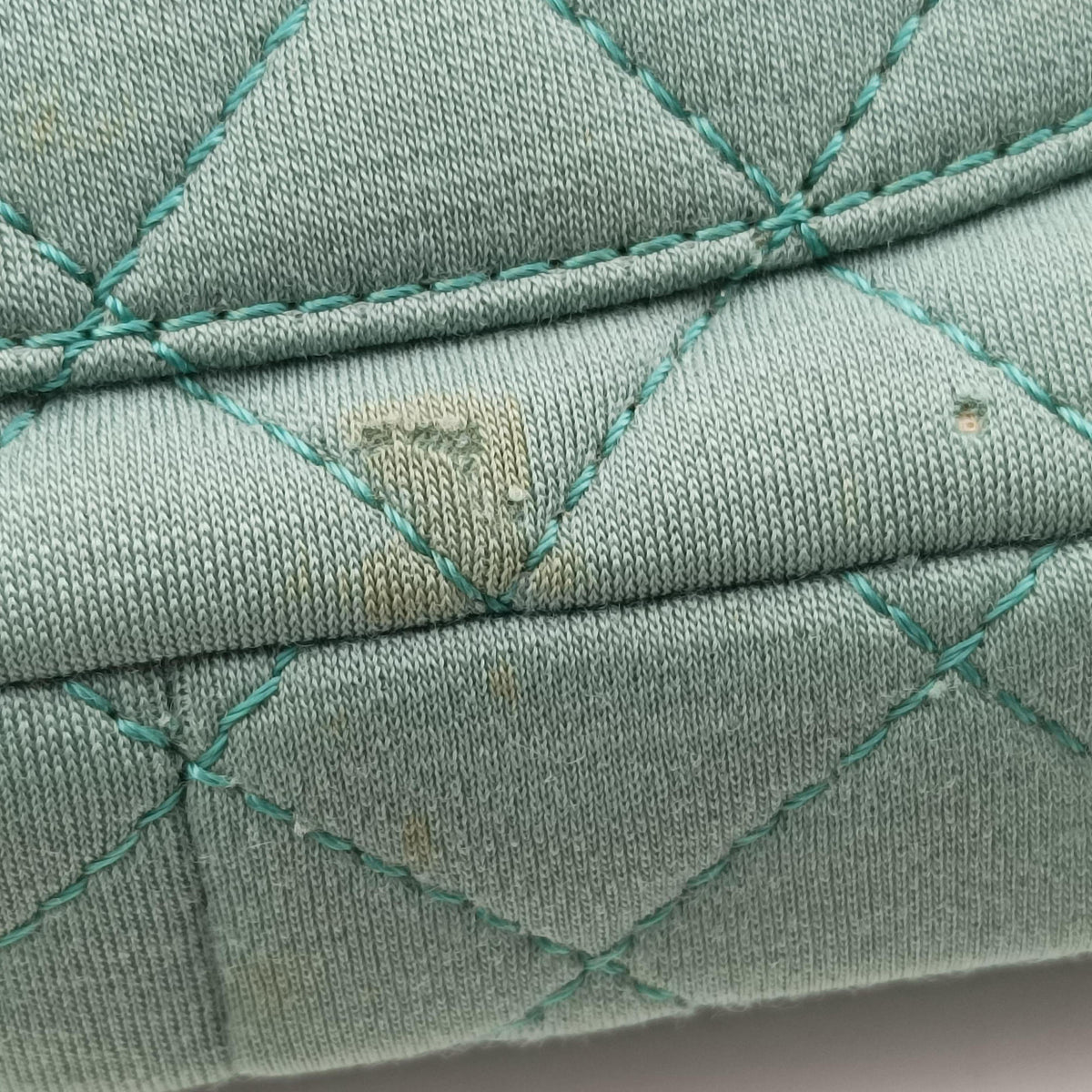 Pre-owned Chanel 2.55 Matelasse Green Fabric A66985 shoulderbag | stylenewstar