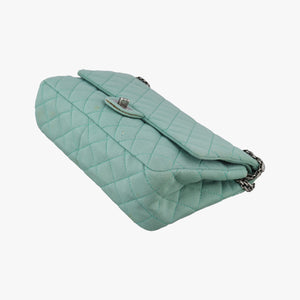 Pre-owned Chanel 2.55 Matelasse Green Fabric A66985 shoulderbag | stylenewstar