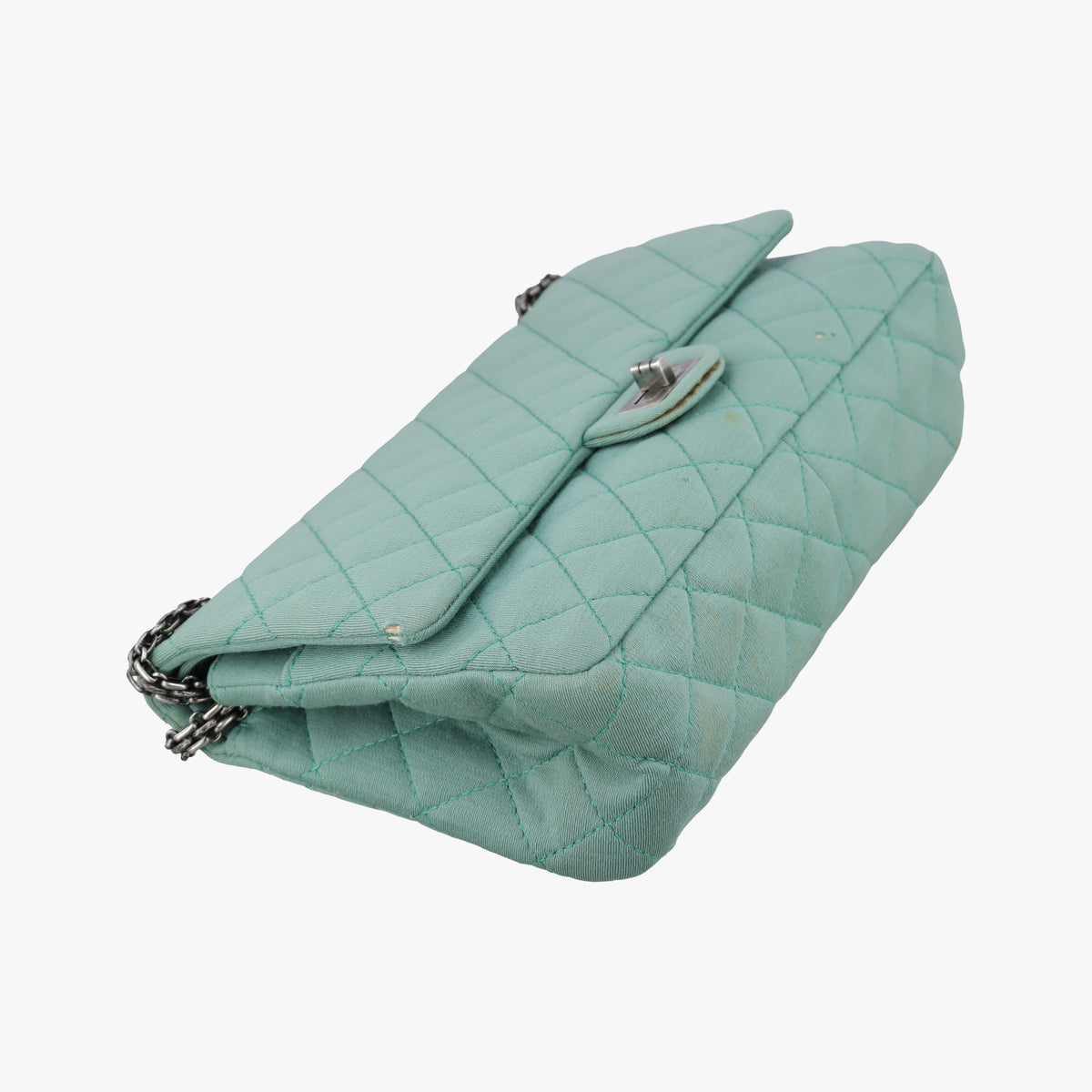 Pre-owned Chanel 2.55 Matelasse Green Fabric A66985 shoulderbag | stylenewstar