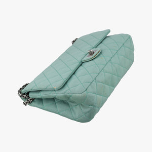 Pre-owned Chanel 2.55 Matelasse Green Fabric A66985 shoulderbag | stylenewstar