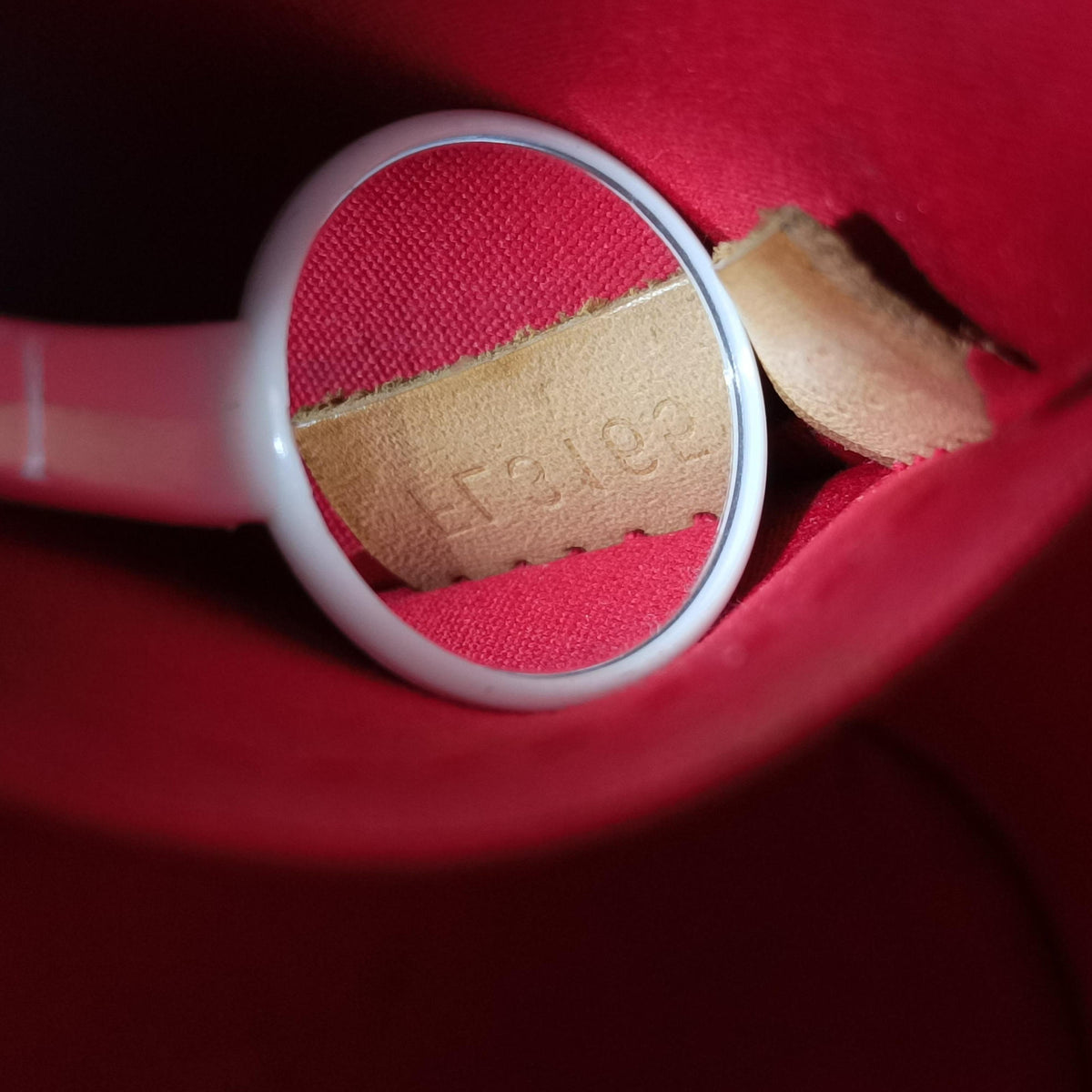 Pre-owned Louis Vuitton Alma PM pomme d'amour Vernis M90096 handbag | stylenewstar