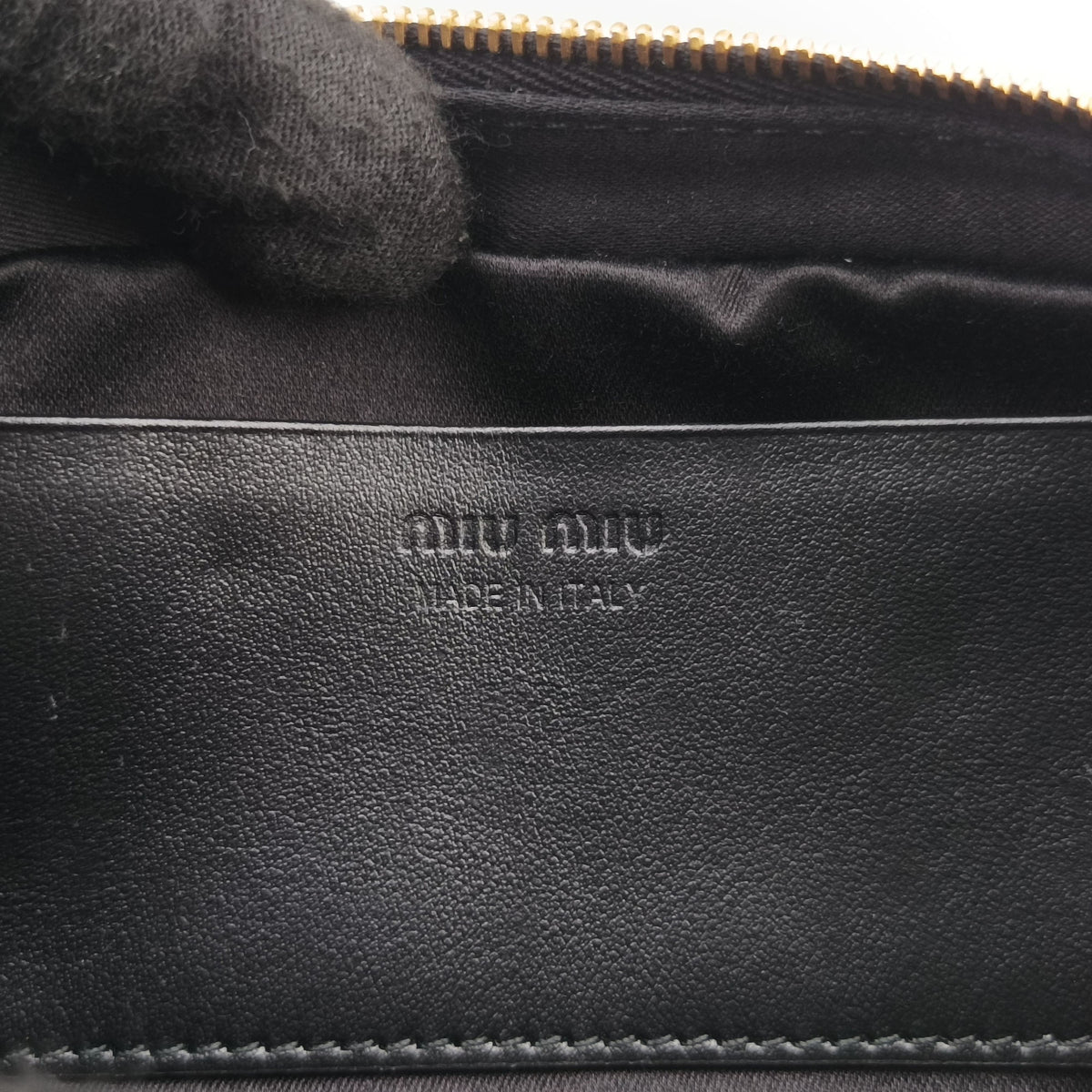 Pre-owned Miu Miu Logo belt Black leather  bum bag/waist bag | stylenewstar